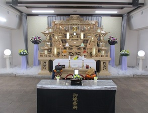 祭壇小